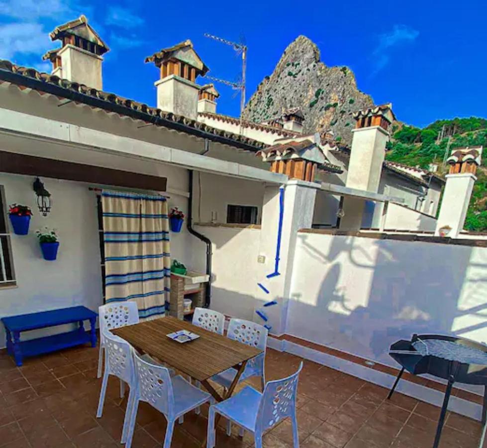 Grazalema - Casita La Calma - Incredible Views, Clima Frio-Calor, Wifi & Private Parking Optional Villa Ngoại thất bức ảnh